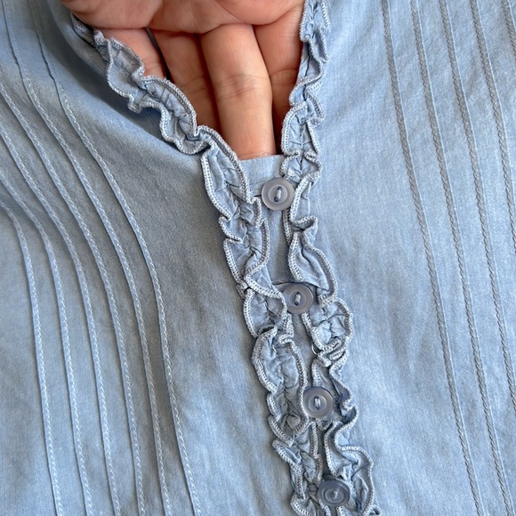 100% Cotton Blue button down - Sz XS - Picture 4 of 10